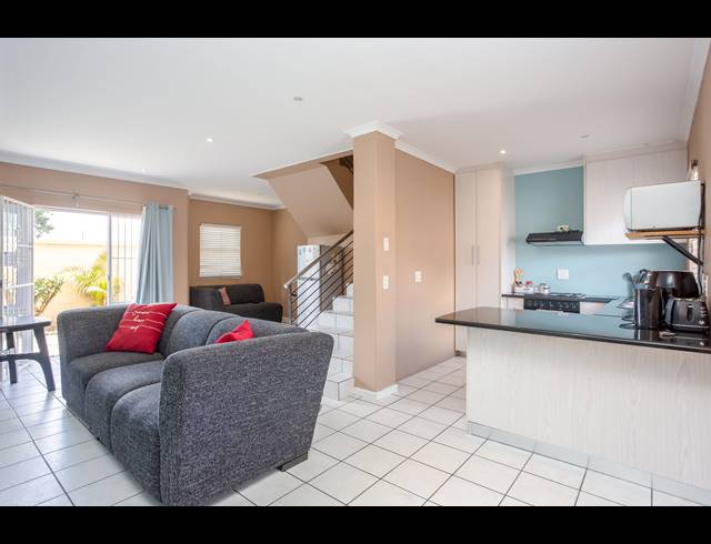 3 BEDROOM DUPLEX FOR SALE IN OAKDALE